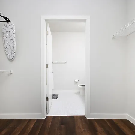 Appartamento Modern 2Br Retreat- Prkng,Near Rvrwlk & Conv Ctr